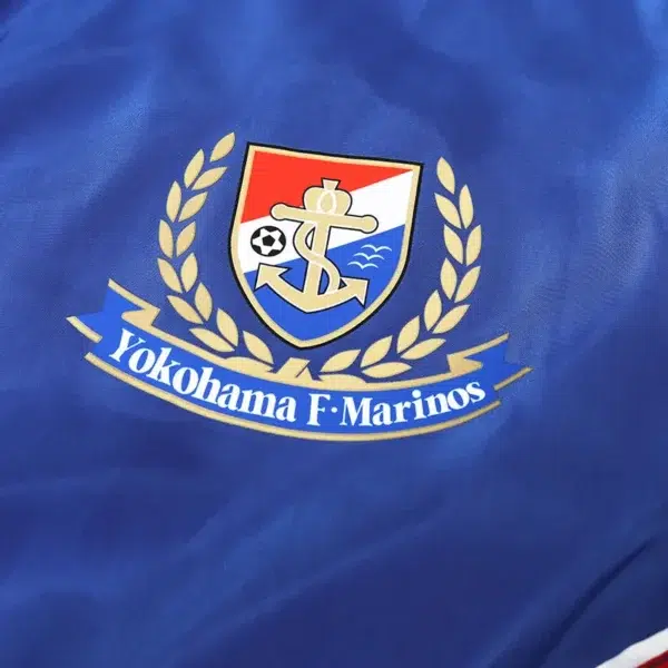 Rompevientos Yokohama Marinos - Imagen 3