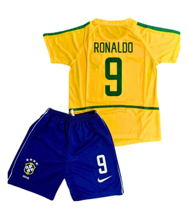 Kit Niño RETRO Brasil Titular 2002 - Ronaldo #9 - Imagen 2
